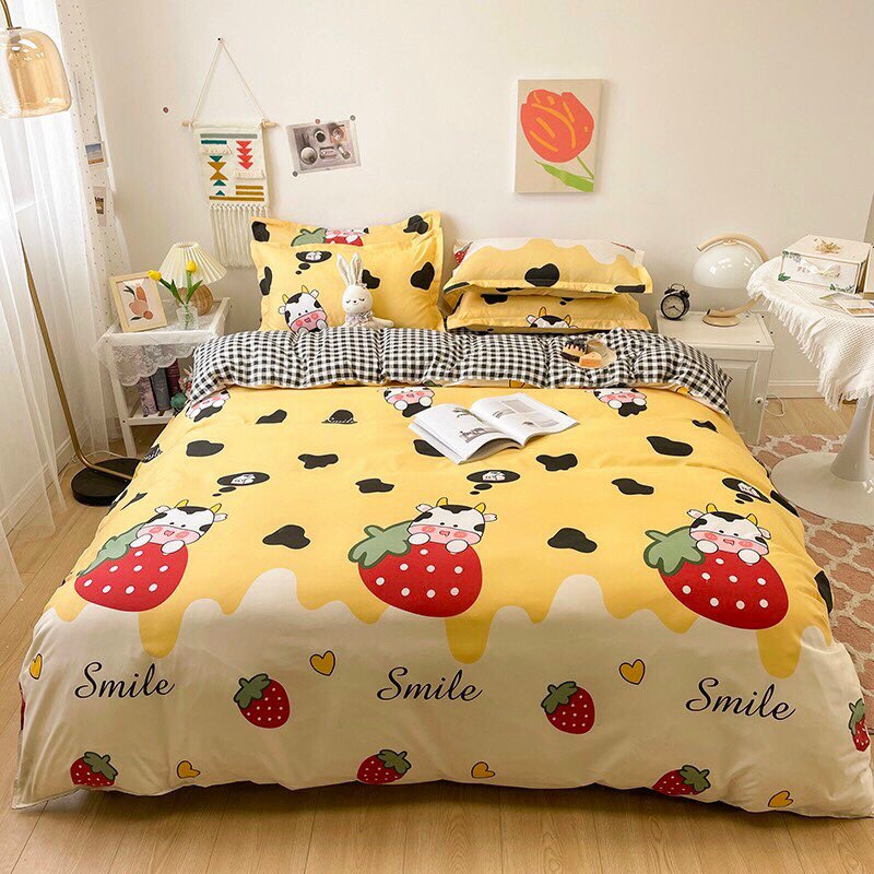 Bộ chăn ga gối Poly Cotton Bò sữa dâu tây vàng (Tặng vỏ gối ôm) - Miễn phí bo chun mọi kích thước