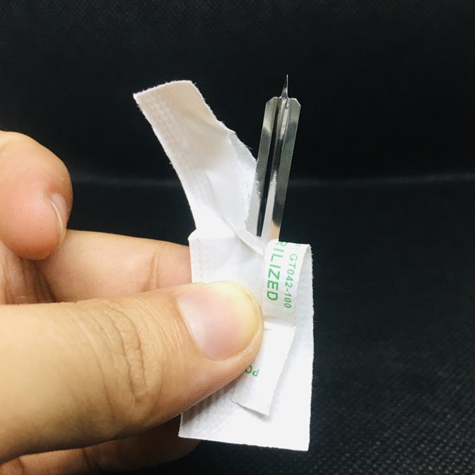Kim lấy mụn PT Medical tiệt trùng từng cây an toàn vệ sinh (hộp 200 cây, lẻ 100 cây)