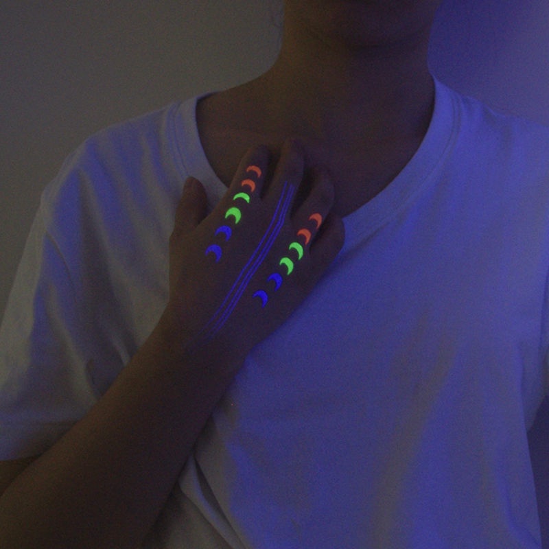 Hình Xăm Dán Họa Tiết Trái Tim Màu Dạ Quang Dùng Trang Trí Độc Đáo