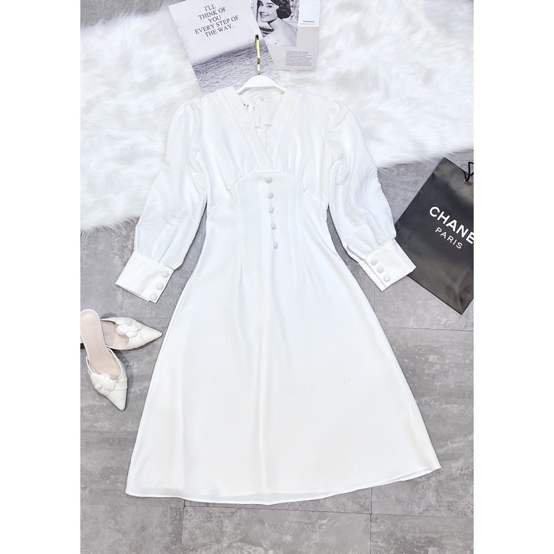 VNU210 - VÁY TRẮNG CỔ TIM CÚC BỌC PHỐI XỐP | BigBuy360 - bigbuy360.vn