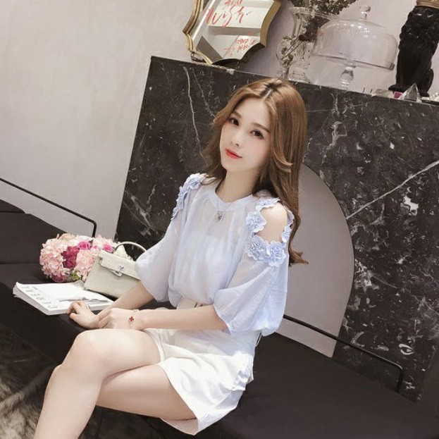 ÁO KIỂU HỞ VAI ĐÍNH HOA