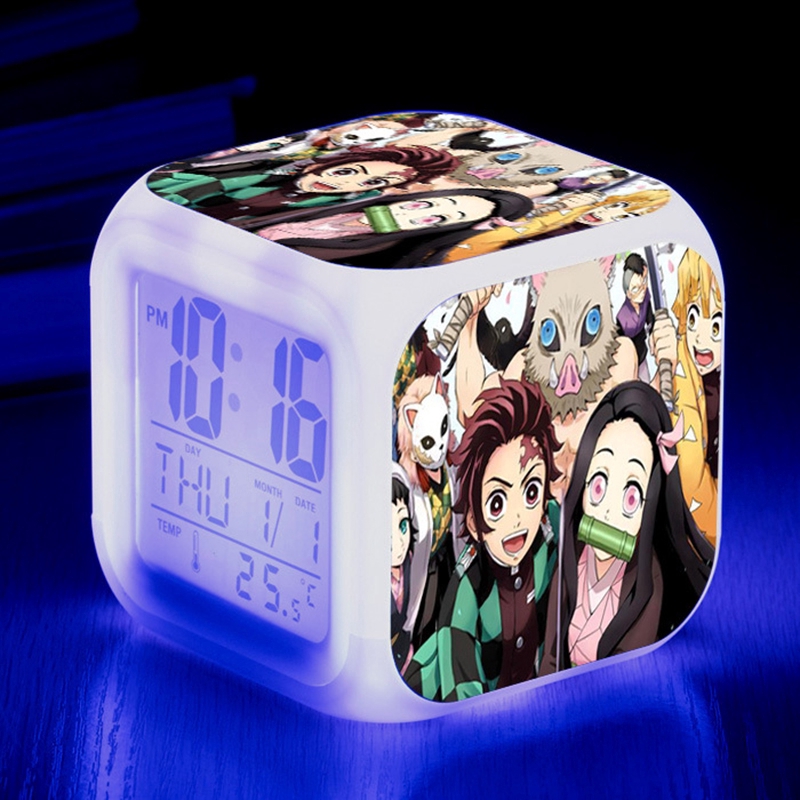 1 Đồng Hồ Báo Thức Đèn Led Thay Đổi Màu Sắc Hình Anime Độc Đáo