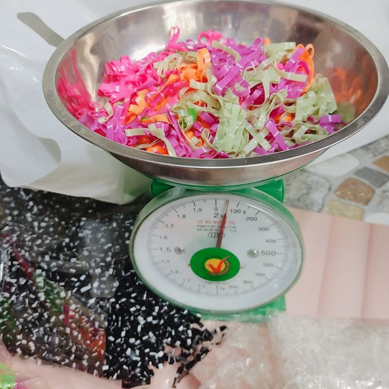 Thun cột tóc đen,nhiều màu,trong suốt