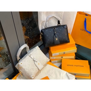 Túi xách nữ đeo chéo LV PETITE MALLE SOUPLE dáng trống