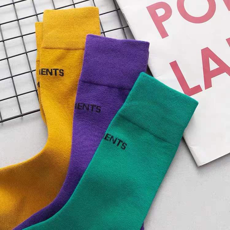 Black mid-calf socks for women ins trendy European and American coloured long socks calf socks