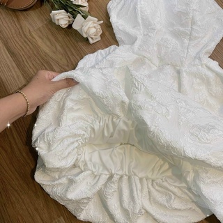 ĐẦM TRẮNG XỐP TIỂU THƯ ĐANG LƯNG [kèm ảnh thật]