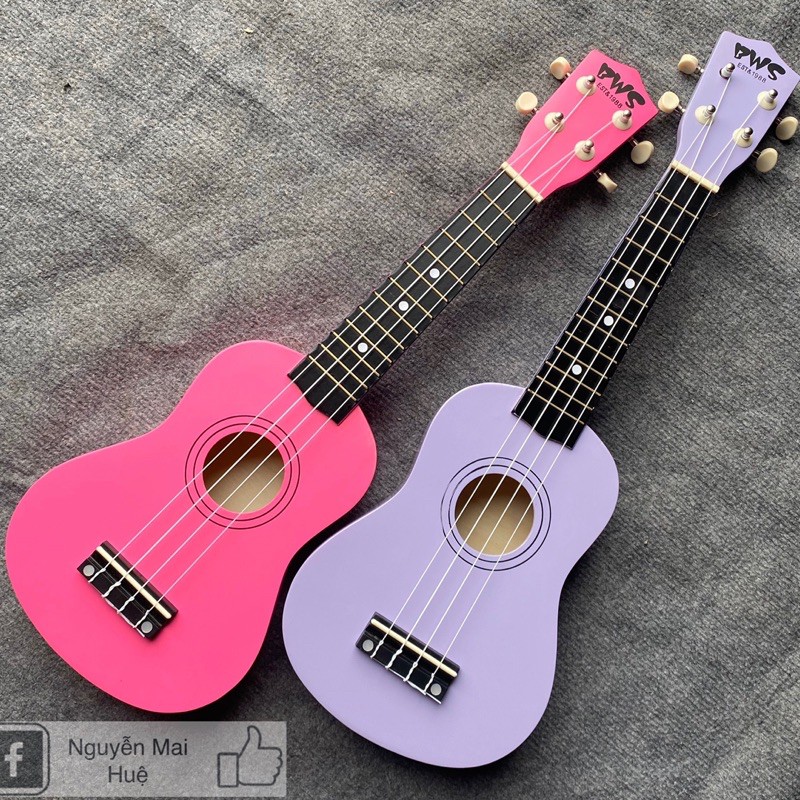 Đàn Ukulele Soprano Gỗ Cần Gỗ ( tặng đủ phụ kiện )