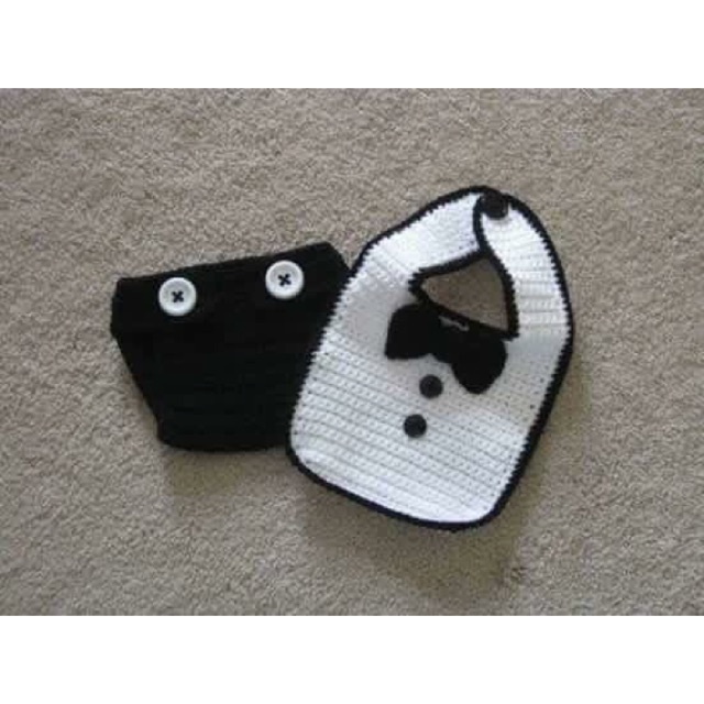 Set bỉm len và yếm cho bé từ 0-12 tháng