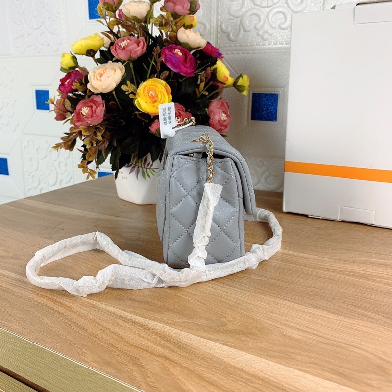 Túi xách Chanel quả dâu màu ghi size 18cm (có sẵn)