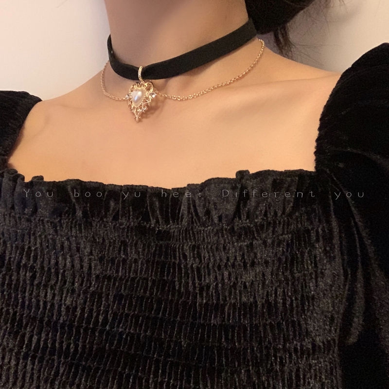 Vòng Cổ Choker Dây Nhung Nhiều Lớp Mặt Hình Trái Tim Đính Ngọc Trai Cá Tính