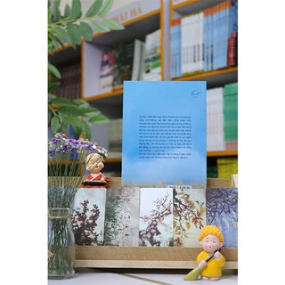 Sách - Tiền nhiều chẳng để làm gì