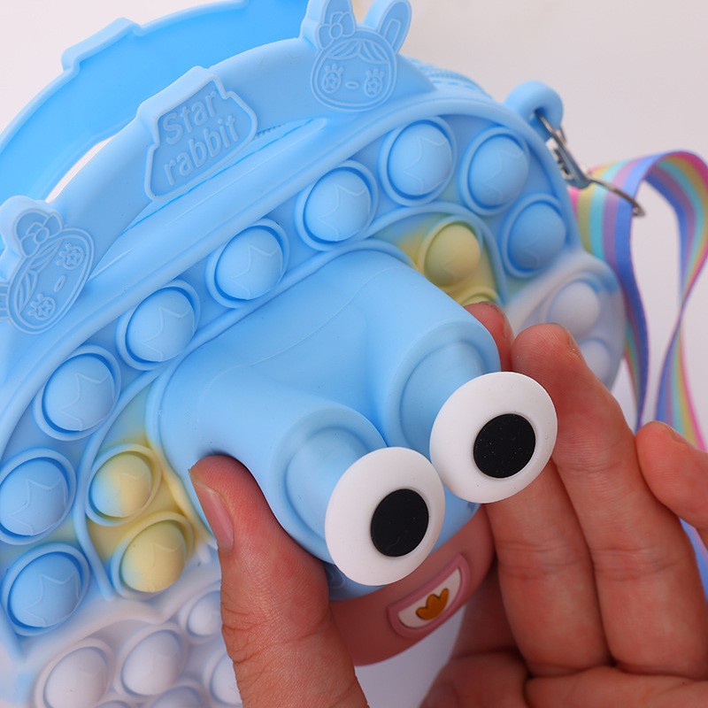 Pop It Túi Đeo Chéo Vai Bằng Silicon Hình Chú Ếch Phát Sáng Giảm Căng Thẳng Dành Cho Bé Gái