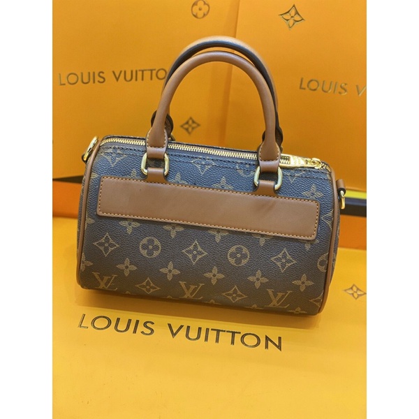 👛Túi LV trống kèm thỏ