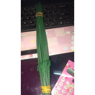 Cành nhựa làm hoa handmade, bó 50 cành