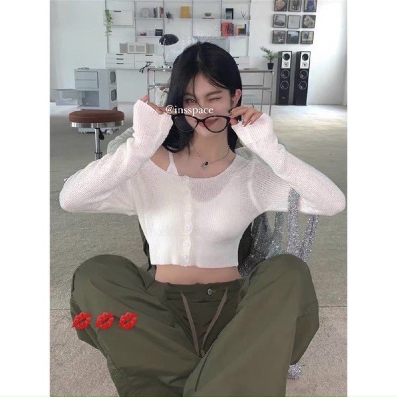 Áo len Cúc Croptop Dài Tay Cổ Vuông