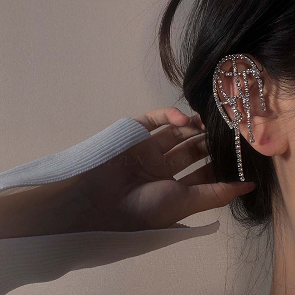 Khuyên Tai Kim Loại Dạng Kẹp Vành Tai Tua Rua Nhiều Màu Phong Cách Hàn Quốc Cho Nữ