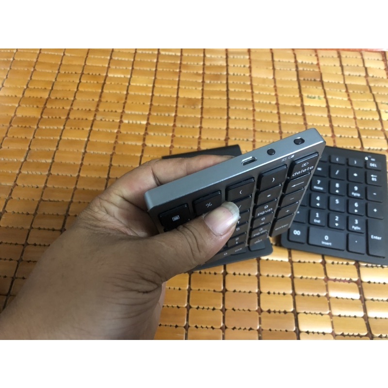 Bàn phím kế toán N960 28 phím. Kết nối Bluetooth. Pin sạc.