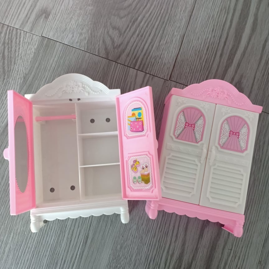 Các Mẫu Tủ Quần Áo Cho Búp Bê Barbie Cao 30cm loại 1/6 và 1/8 tặng kèm 5 móc áo