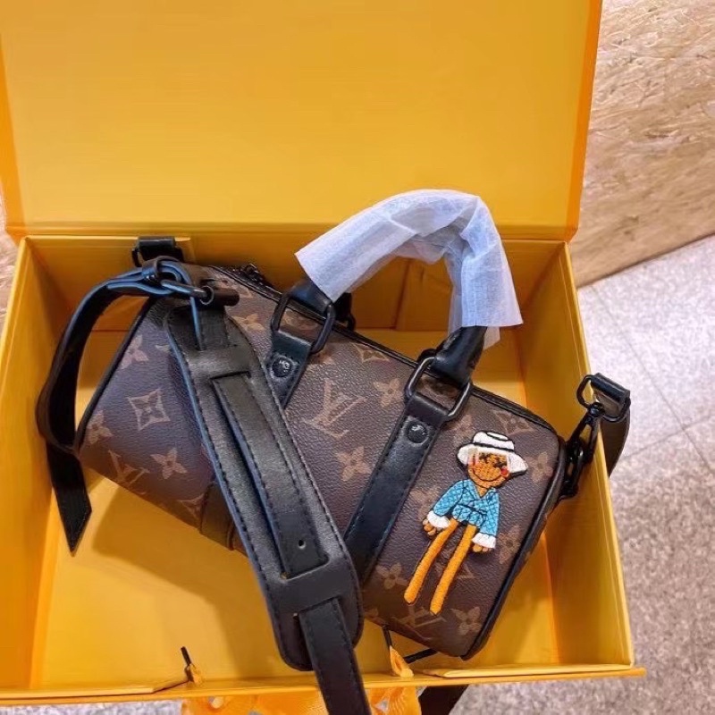 Túi đeo chéo lv trống mini