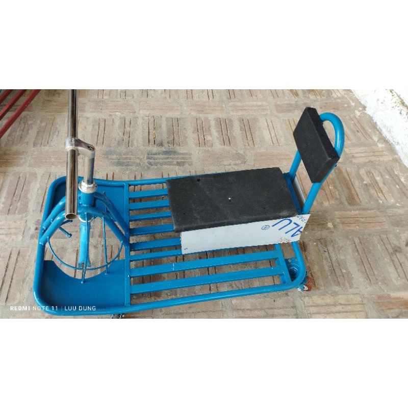 Khung xuồng bay bằng sắt tự chế