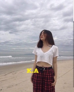 Áo croptop cổ tim