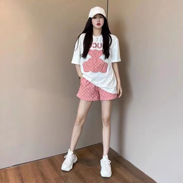 Set Đồ Thời Trang Mùa Hè Gồm Áo Thun Thêu Hình Gấu + Quần Đùi Màu Hồng Cho Nữ 2021