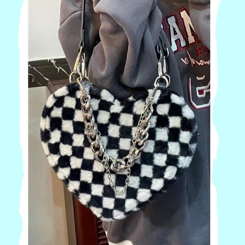 Túi xách đeo chéo nữ hình trái tim sọc caro tặng kèm dây xích thời trang,Túi da beo phong cách Mai Âm Nhạc