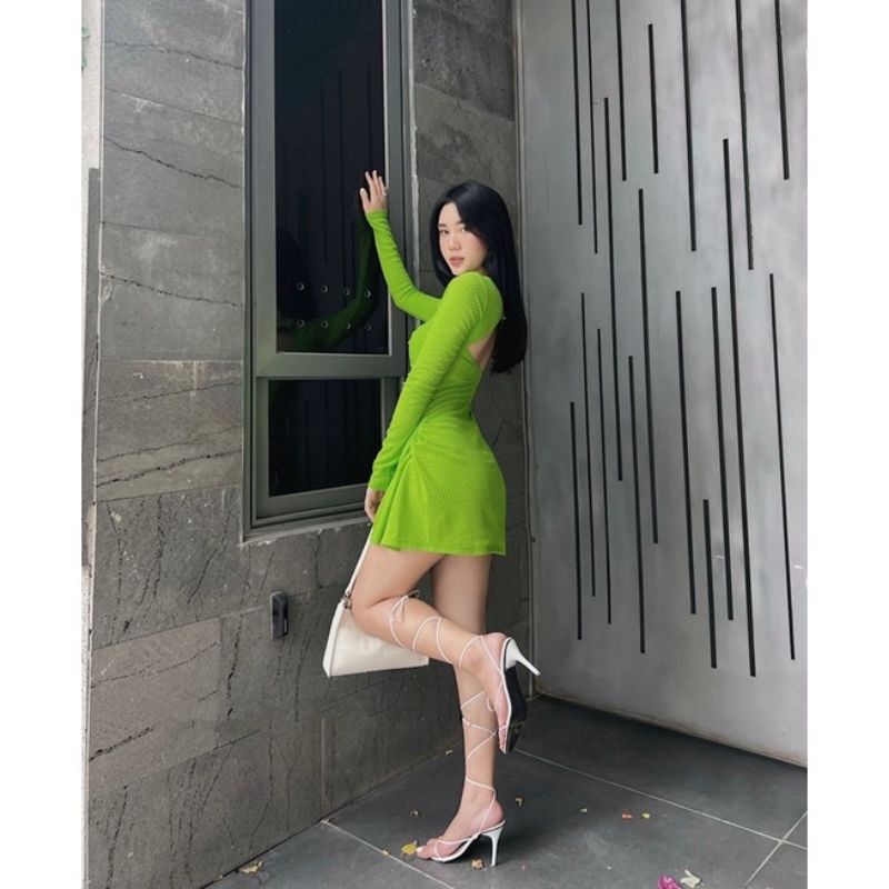 VÁY ÔM DÁNG XOÈ THIẾT KẾ NHÍU NGỰC VÀ KHOÉT LƯNG free size 40kg-55kg