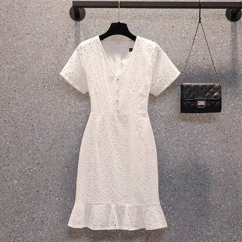 Váy Ren Cổ Chữ V Nhẹ Nhàng, Thanh Lịch Cho Mùa Hè 2021 - Thiết Kế Theo Phong Cách Retro Pháp