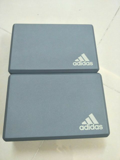 Gạch yoga adidas giá cho 1sản phẩm