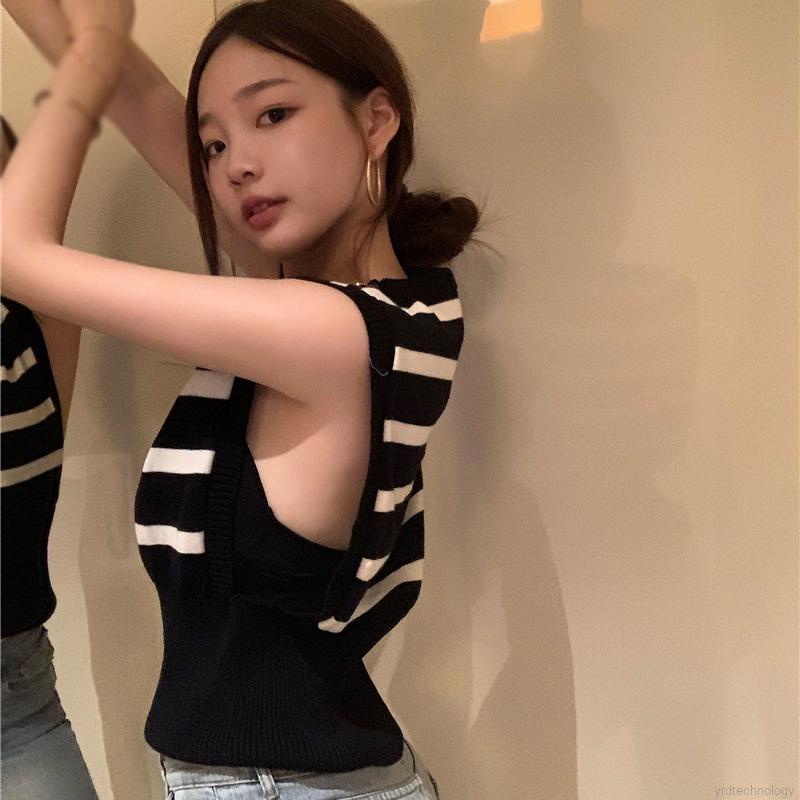 Áo Sát Nách Cổ Tròn Form Rộng Họa Tiết Kẻ Sọc Phong Cách Hàn Quốc | BigBuy360 - bigbuy360.vn