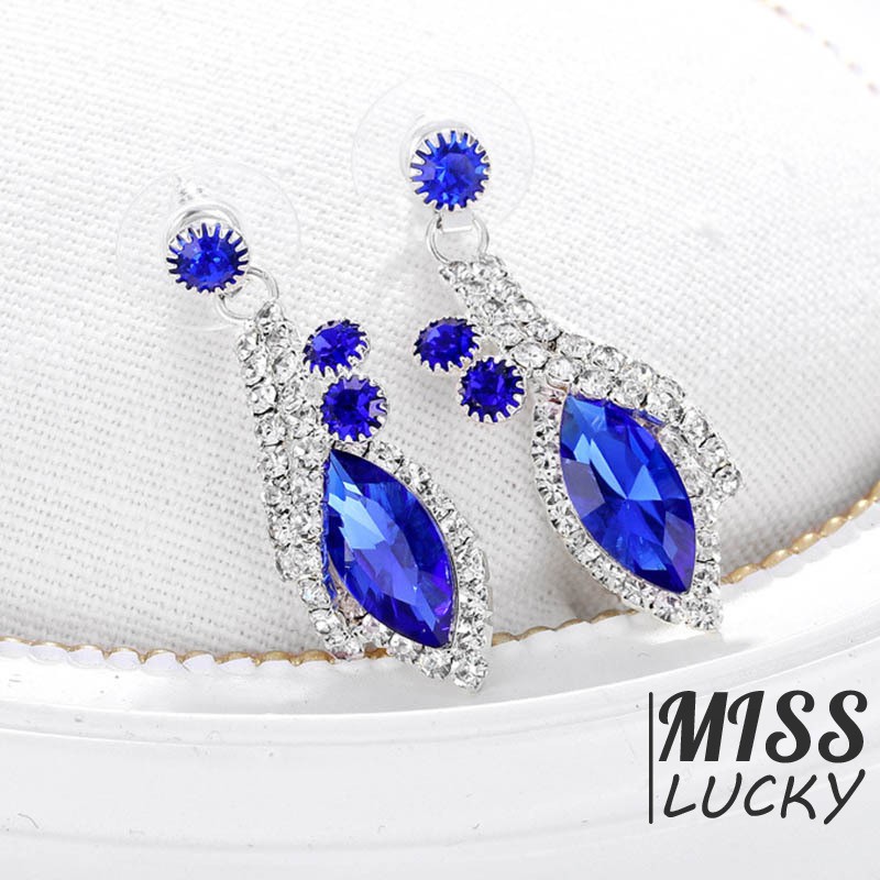 Khuyên tai dáng dài phong cách Âu Mỹ thời trang cá tính