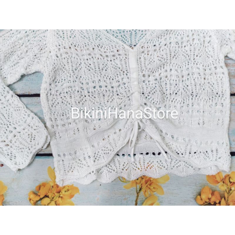 Croptop áo len móc dây rút mặc ngoài