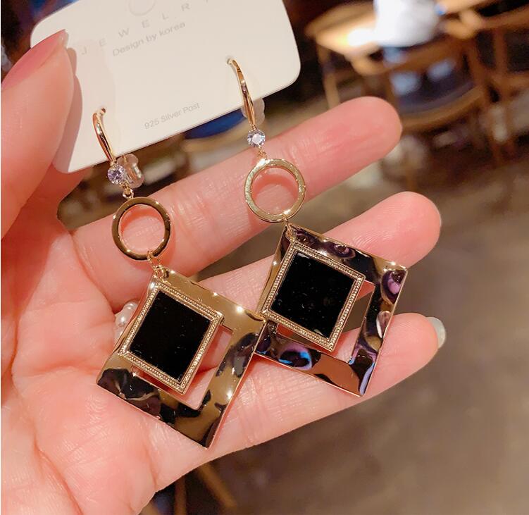 Khuyên Tai Dáng Dài Đính Đá Zircon Vuông Phong Cách Hàn Quốc
