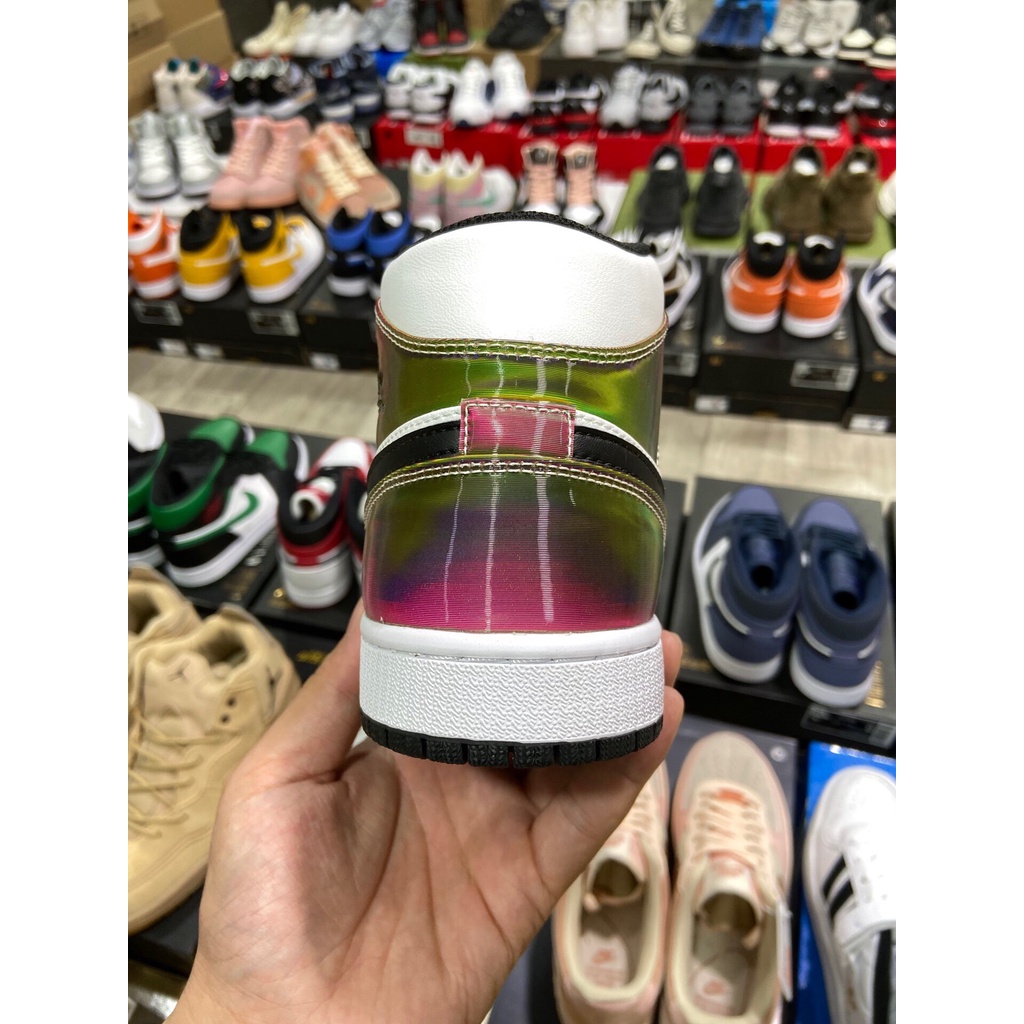 Giày Air Jordan 1 Mid "Heat Reactive"
