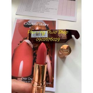 Son Charlotte Tilbury