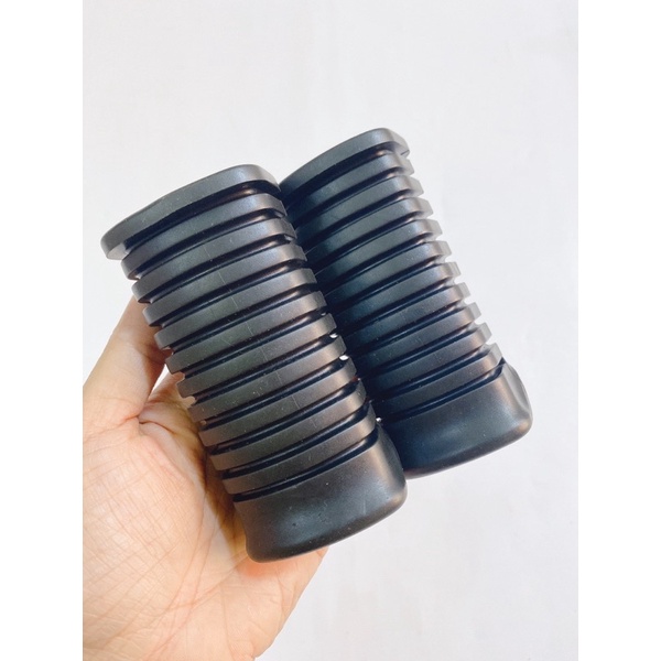 Cặp 2 cái cao su để chân trước Future cũ, cao su gác chân trước Fu