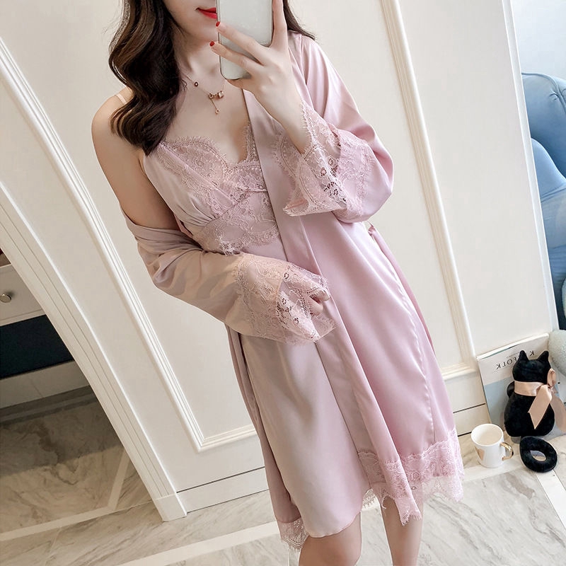 Set đồ ngủ bằng lụa satin quyến rũ phối ren cho nữ