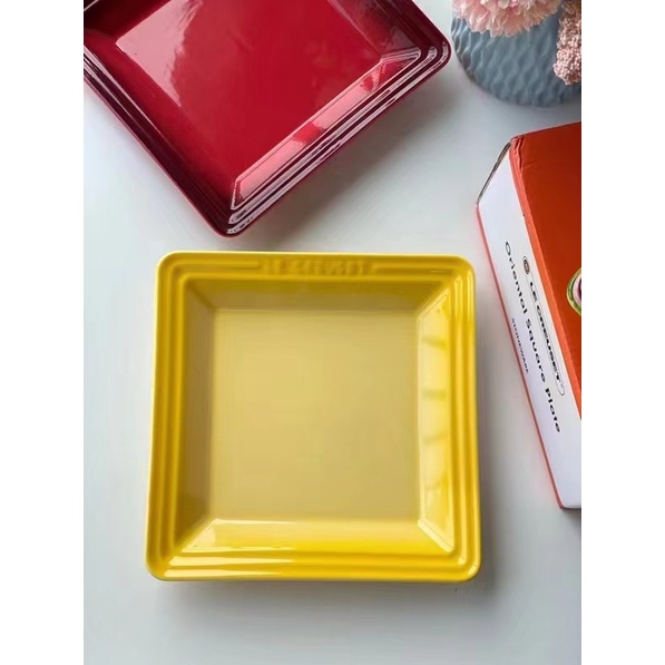 Đĩa vuông Le creuset 21cm, 16cm chất liệu gốm sứ bền đẹp,dùng trang trí decor bàn ăn, quà tặng, nhà hàng, quán cafe