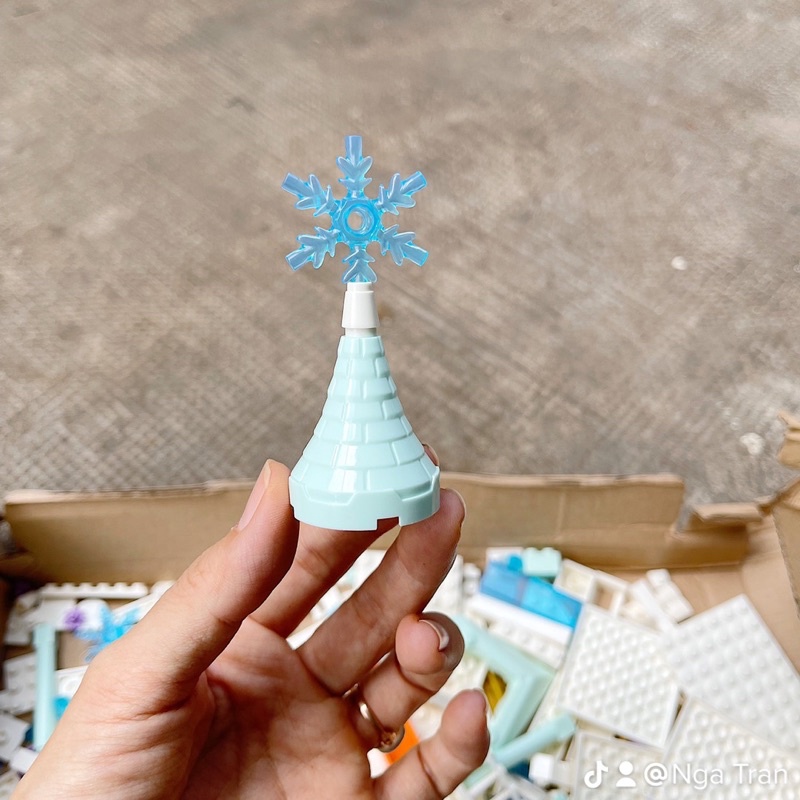 Bộ lego xếp hình lâu đài Frozen