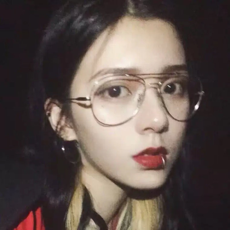 Kính kim loại gọng mỏng siêu ngầu