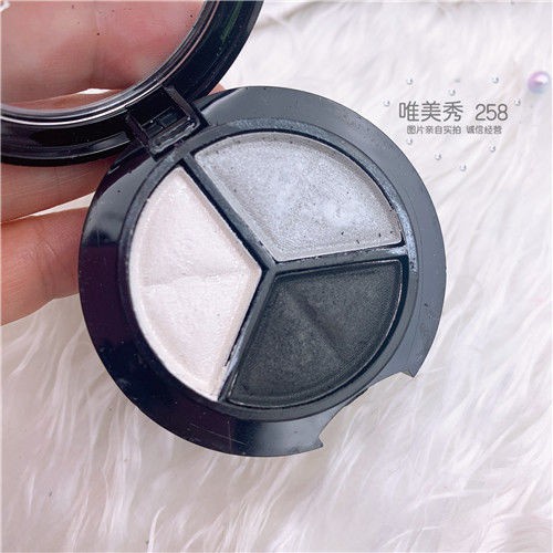 [Hàng mới về] Bảng phấn mắt màu xám / ánh kim lấp lánh trang điểm mắt khói phong cách sàn nhảy latin Âu Mỹ vỏ màu đen | BigBuy360 - bigbuy360.vn