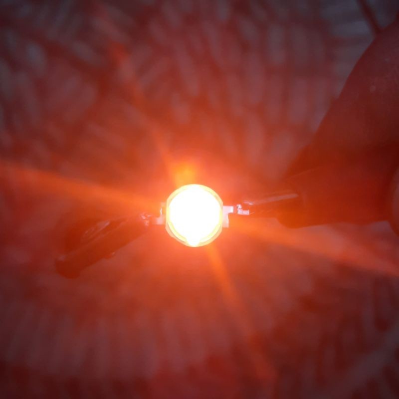 Led luxeon chip epistar 1W,trắng. đỏ. xanh.lá. vàng... chế đèn thủy sinh