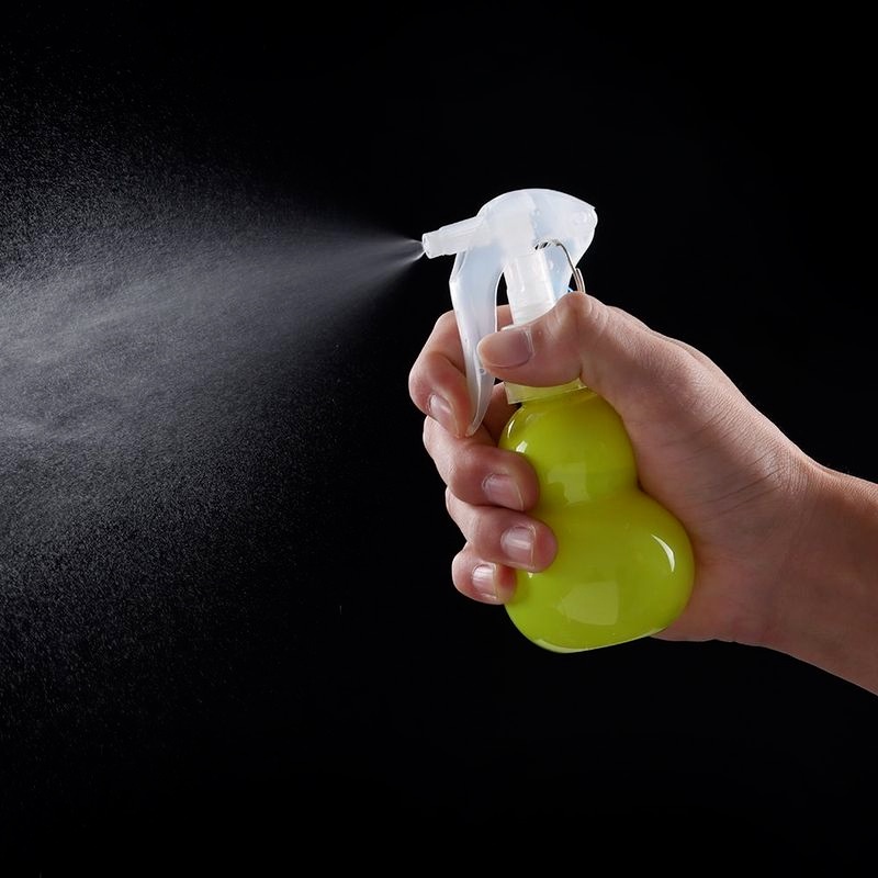 Chai xịt đựng dung dịch hình quả bầu 100ml có cò nhấn với móc treo tiện dụng khi đi du lịch