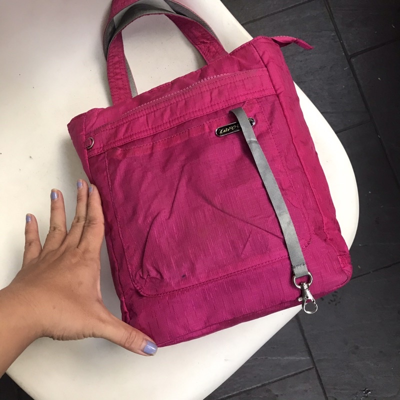 Túi 2hand hiệu có lỗi