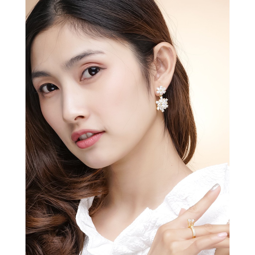 Bông tai nữ UHA mạ vàng 18K , đính kim cương nhân tạo B1049154-145