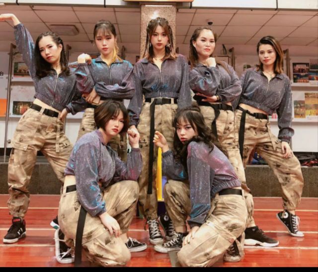 (Sale off) ✨Áo khoác bomber croptop phản quang lấp lánh bling bling sành điệu (Ms A7) | BigBuy360 - bigbuy360.vn