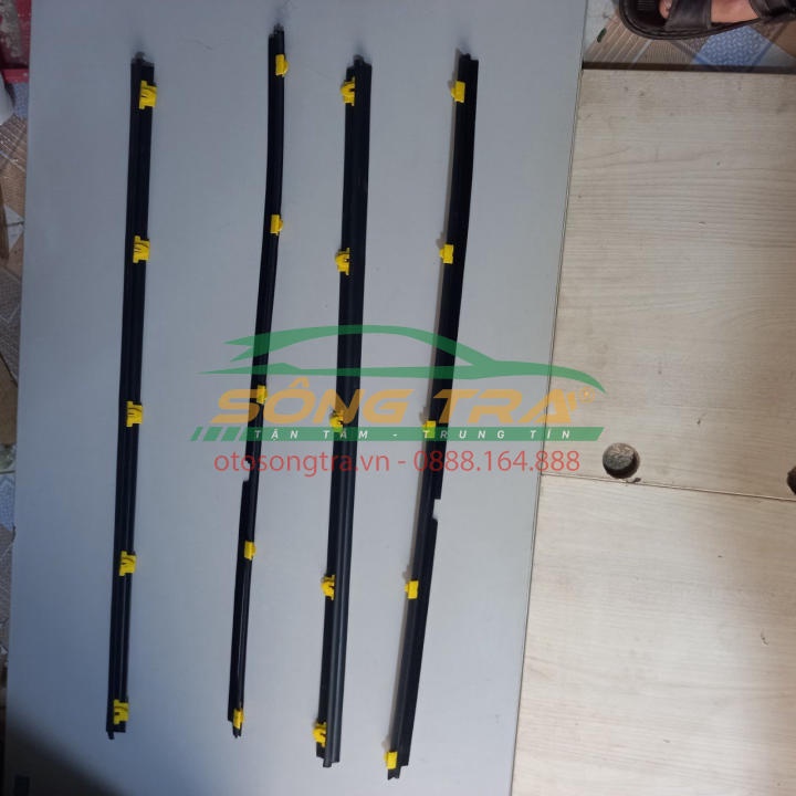 NẸP CHÂN KÍNH CÁNH CỬA KIA PRIDE CD5