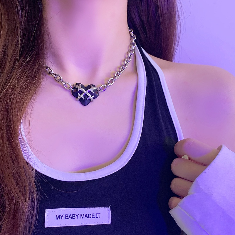 Vòng Cổ Choker Dây Đen Thép Titan Dày Mặt Trái Tim Gai Trái Tim Phong Cách Punk Dành Cho Nữ