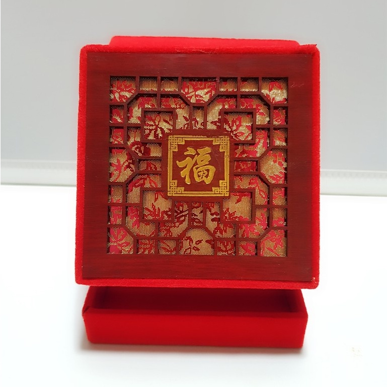 Hộp Gỗ nhung đỏ cao cấp